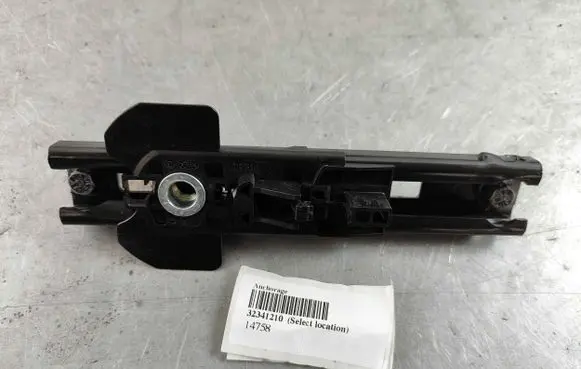 Volvo XC40 Seat belt height adjuster 32341210 8632605