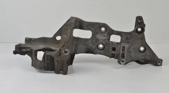 Skoda Octavia Mk3 (5E) Generator/alternator bracket 04L903143B A18130008