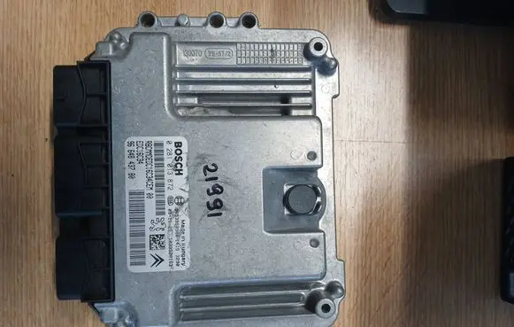 Citroen Xsara Picasso Engine control unit/module 0281013872 9664843780