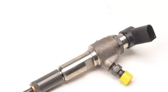 Volvo V40 Fuel injector 9802448680