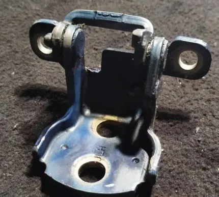 Rover 75 Rear door upper hinge