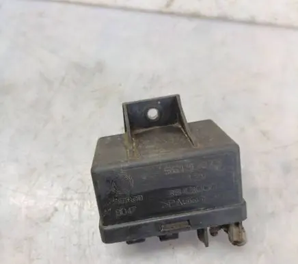 Fiat Doblo Glow plug pre-heat relay 55193073 B047 38430003