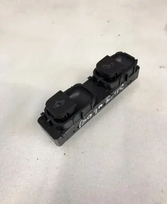 Tesla Model Y Seat control switch 1647414-00-A