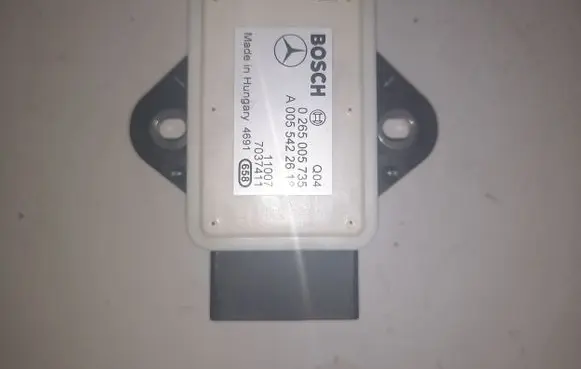 Mercedes-Benz E W212 ESP acceleration yaw rate sensor A0055422618 0265005735 7037411
