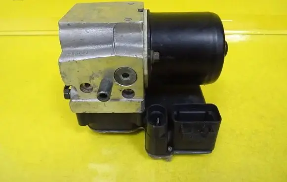 Opel Frontera B ABS Pump 897263882 155U5QQ