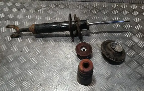 Volkswagen PASSAT B5.5 Front shock absorber/damper