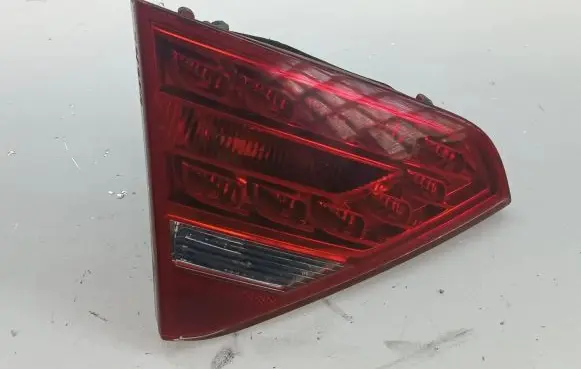 Audi A5 8T 8F Tailgate rear/tail lights 8T0945093A AU484