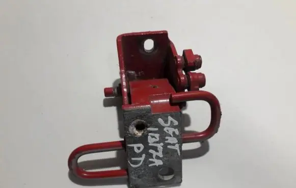 Seat Ibiza II (6k) Front door upper hinge