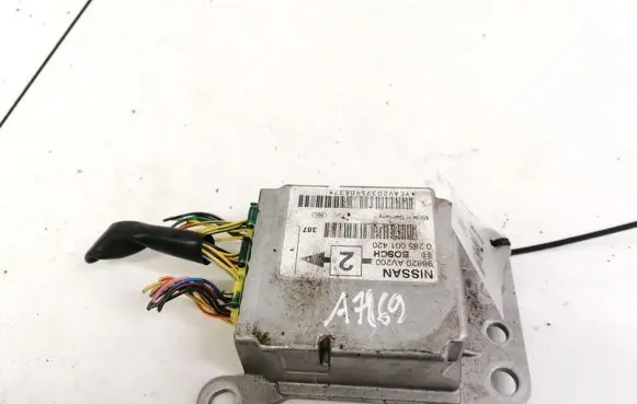 Nissan Primera Airbag control unit/module 98820AV200 0285001420
