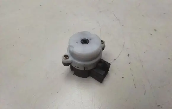 Volvo S80 Ignition lock contact 8645228