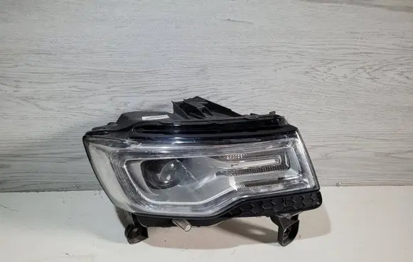 Jeep Cherokee Headlight/headlamp 68289238AE