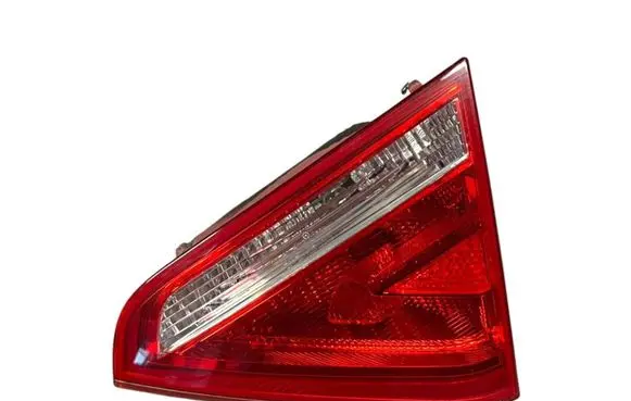 Audi A5 8T 8F Tailgate rear/tail lights 8T0945094 270102 43809
