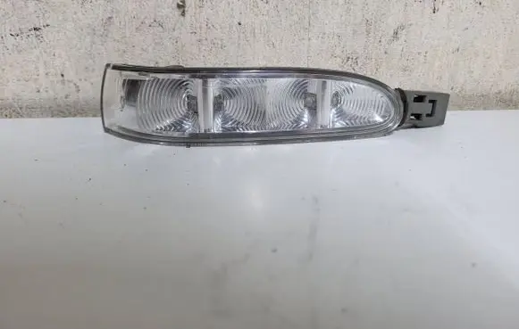 Mercedes-Benz R W251 Fog light bulb AEM411122C1