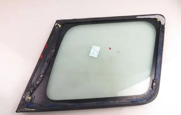 Honda CR-V Rear side window