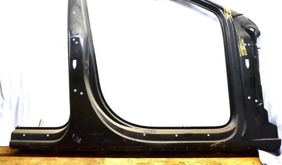 Audi Q7 4L Front sill (body part) 4L0809838
