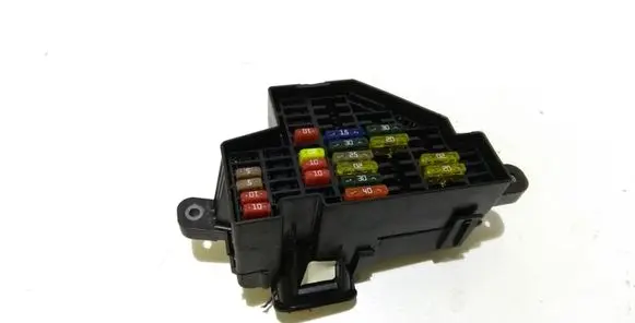 Volkswagen Golf VI Fuse module 1K1941824