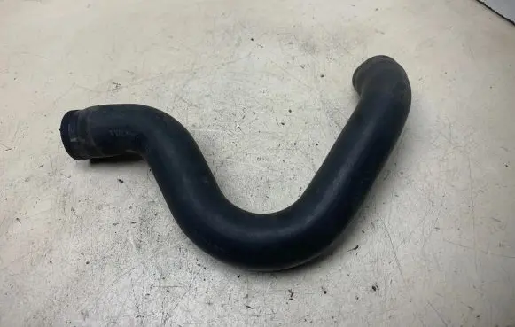 Volvo S60 Engine coolant pipe/hose 08671393