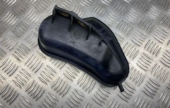 Audi A4 S4 B5 8D Vacuum air tank 8D0131541B