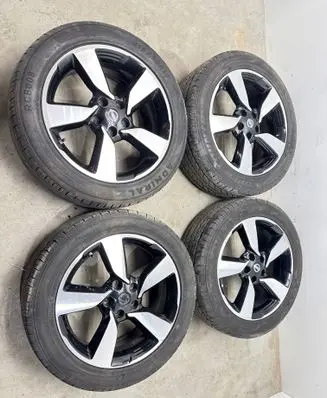 Nissan Qashqai R18 alloy rim N6480113