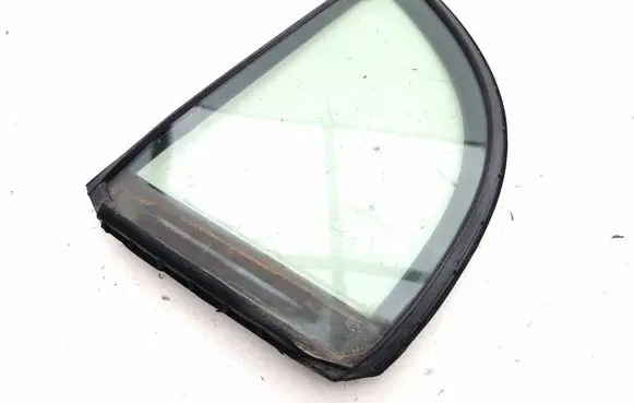 Honda Civic Rear vent window glass NSGM3108 43R005834