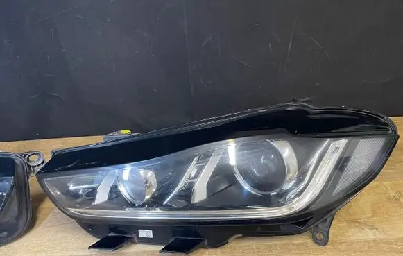 Jaguar XE Headlight/headlamp GX7313W029DG 00028228 1LL01181124