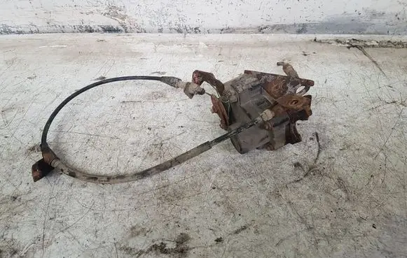 Infiniti Q45 III Fuel pressure regulator 