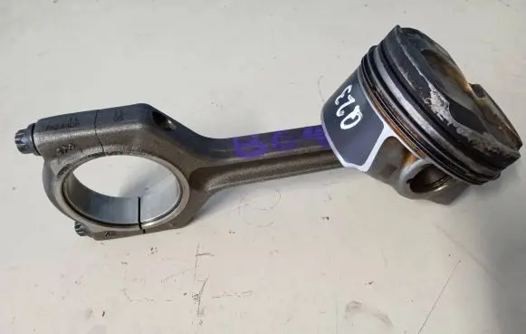 BMW 5 F10 F11 Piston with connecting rod 7624408