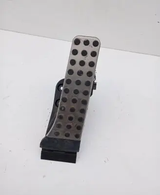 Mercedes-Benz C W205 Accelerator throttle pedal A2053000104