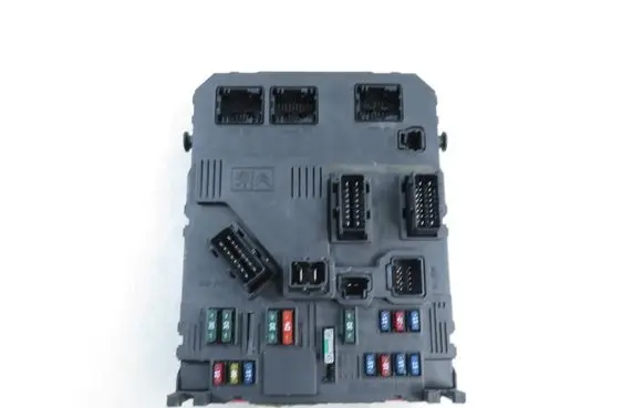 Peugeot 206 CC Central body control module 9646777380