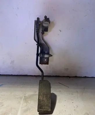 Nissan X-Trail T30 Brake pedal 