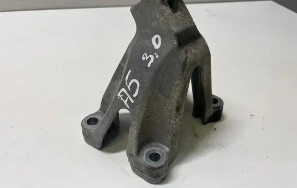 Audi A5 Sportback 8TA Engine mounting bracket 8K0199307