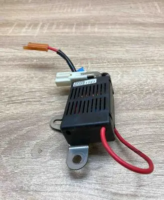Lexus GS 300 350 430 450H Aerial antenna amplifier C25S1A C25S1A772J