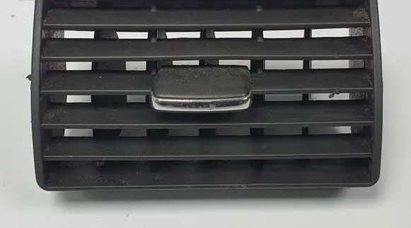 Ford Mondeo Mk III Dashboard side air vent grill/cover trim