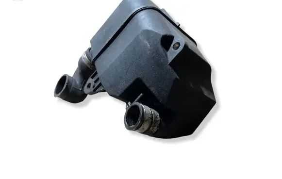 Volvo XC90 Breather/breather pipe/hose 8692211