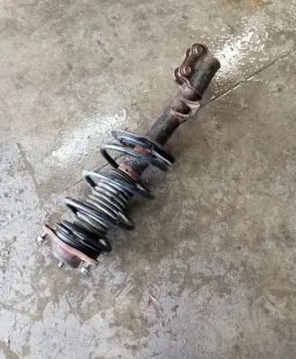KIA Sportage Front shock absorber/damper 546502Y360