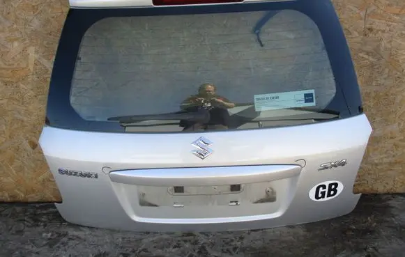 Suzuki SX4 Tailgate/trunk/boot lid