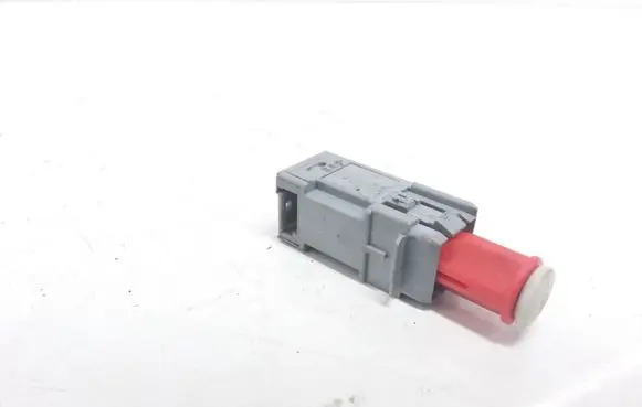Clutch pedal sensor
