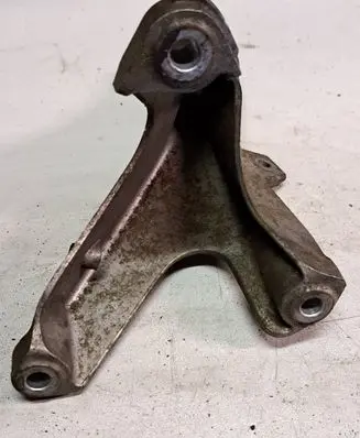 Audi A4 S4 B7 8E 8H Engine mounting bracket 889900221 7200668