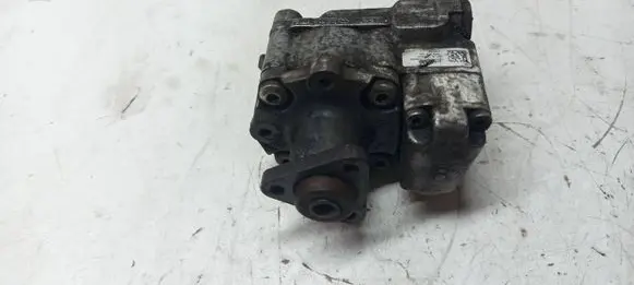 Mercedes-Benz S W222 Power steering pump 6780848