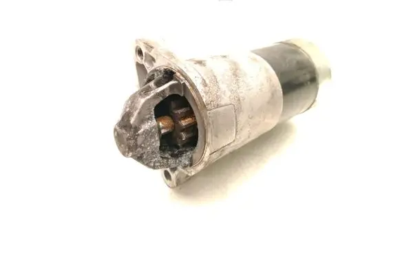 Mazda 3 II Starter motor M000T89281