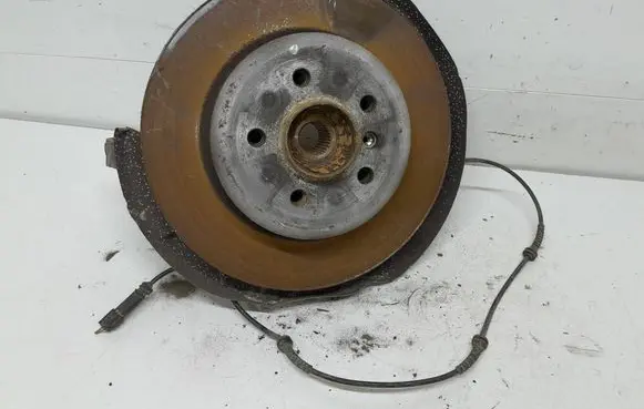 BMW 5 F10 F11 Rear wheel hub 6796100