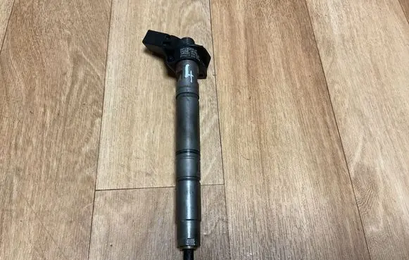 Volkswagen Touareg II Fuel injector 059130277CP 0445117033