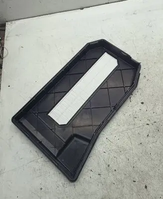 Volkswagen Touareg II Battery box tray cover/lid 7L0864643B