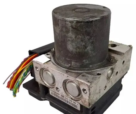 BMW 5 E60 E61 ABS Pump 6758743 0265234136