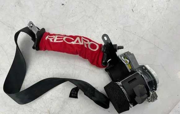 Ford Fiesta ST Front seatbelt 34043218B PB07