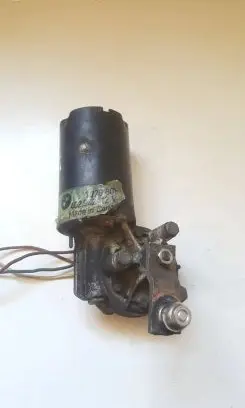 BMW 5 E28 Wiper motor 1370801