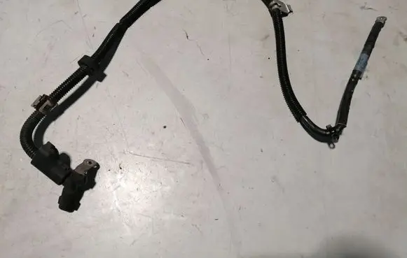 Mercedes-Benz E W212 Wires (generator/alternator) A2124405513