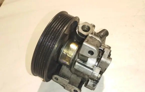 Mercedes-Benz C AMG W203 Power steering pump pulley A6112300115