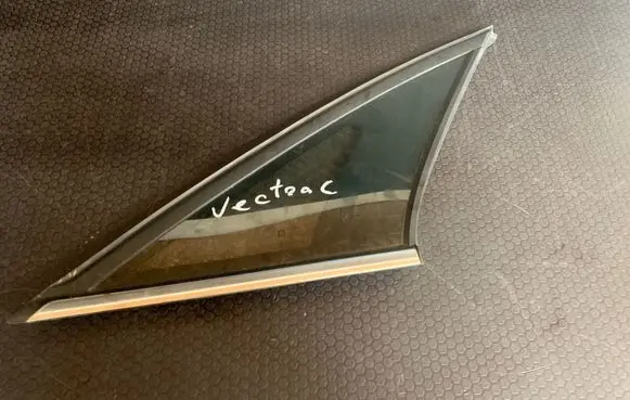 Opel Vectra C Rear side window 13137874