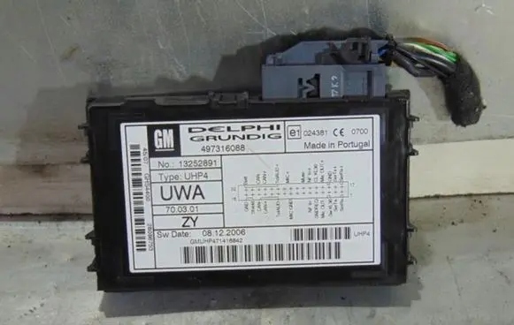 Opel Astra H Bluetooth control unit module 13252891